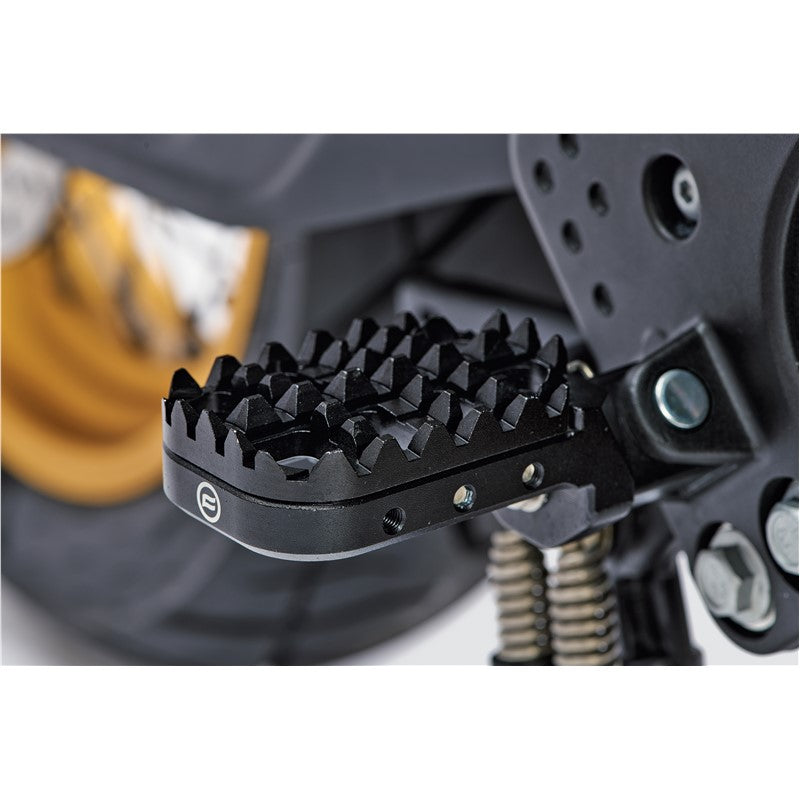 CFMOTO Ibex 800 off road foot pegs