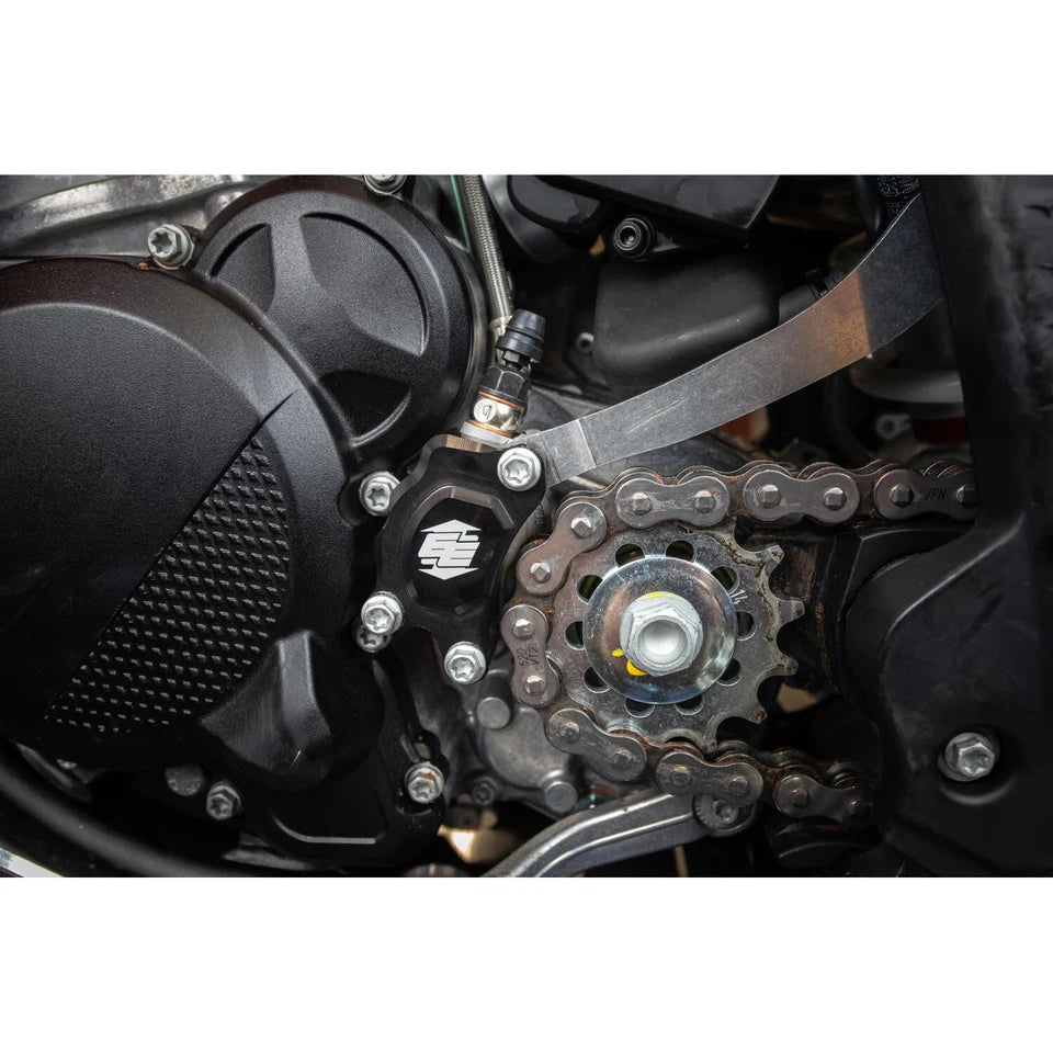 ENDURO ENGINEERING KTM/GASGAS/HUSQVARNA 250-450 4T CLUTCH CYLINDER GUARD